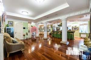 Дом 1300м², 4-этажный, участок 18 сот.