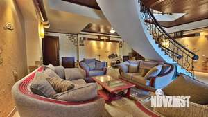 Дом 545м², 3-этажный, участок 16 сот.