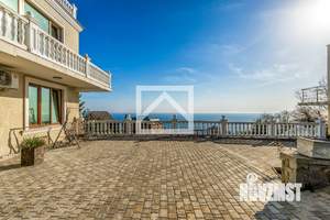 Дом 294м², 3-этажный, участок 20 сот.