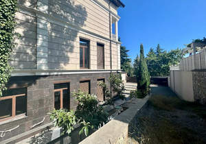 Дом 916м², 4-этажный, участок 39 сот.