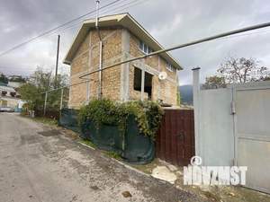 Дом 247м², 3-этажный, участок 6 сот.