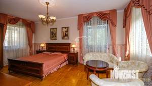 Дом 545м², 3-этажный, участок 16 сот.