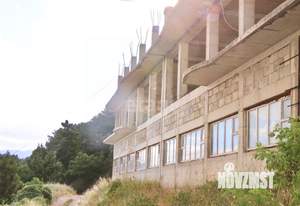 Дом 1950м², 3-этажный, участок 12 сот.