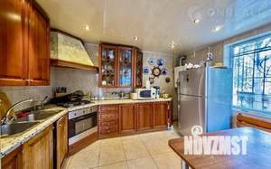 Дом 184м², 2-этажный, участок 7 сот.