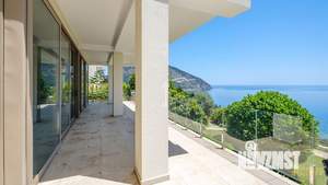 Дом 639м², 4-этажный, участок 10 сот.