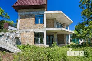 Дом 581м², 3-этажный, участок 5 сот.