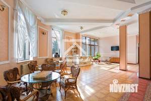 Дом 515м², 4-этажный, участок 10 сот.