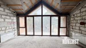 Таунхаус 200м², 3-этажный, участок 2 сот.