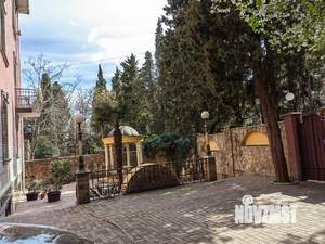 Дом 490м², 4-этажный, участок 5 сот.