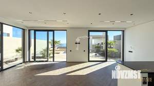 Дом 242м², 3-этажный, участок 5 сот.