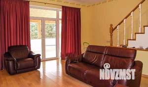 Дом 267м², 3-этажный, участок 6 сот.