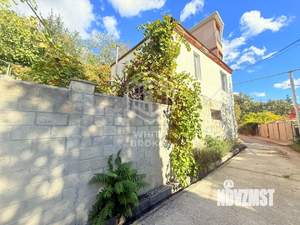 Дом 210м², 3-этажный, участок 6 сот.