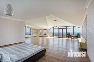 Дом 2000м², 4-этажный, участок 18 сот.