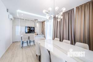 Дом 297м², 2-этажный, участок 6 сот.