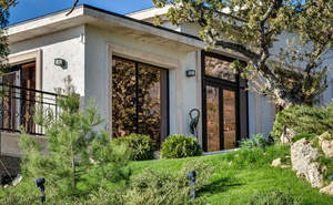 Дом 3271м², 3-этажный, участок 63 сот.