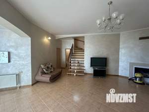 Дом 363м², 3-этажный, участок 4 сот.