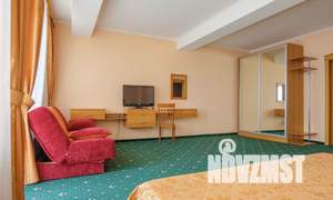 Дом 450м&sup2;, 4-этажный, посуточно, 