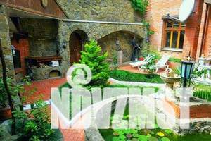 Дом 117м&sup2;, 3-этажный, посуточно, 