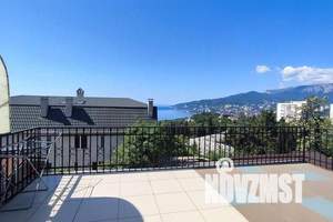 Дом 35м&sup2;, 3-этажный, посуточно, 