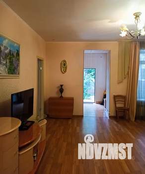 Дом 70м&sup2;, 2-этажный, посуточно, 