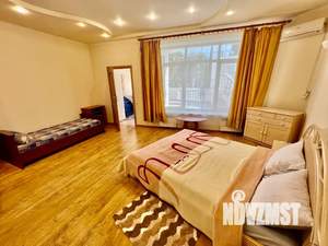 Дом 1000м², 3-этажный, посуточно, 