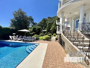 Дом 360м&sup2;, 3-этажный, посуточно, 