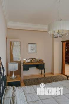 Дом 500м&sup2;, 3-этажный, посуточно, 