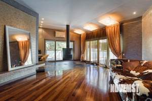 Дом 350м², 2-этажный, на длительный срок, 
