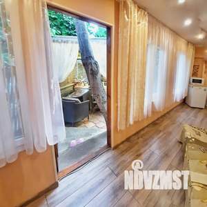 Дом 25м&sup2;, 2-этажный, посуточно, 