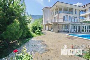 Дом 350м&sup2;, 3-этажный, посуточно, 