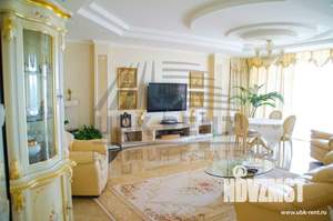 Дом 590м&sup2;, 3-этажный, посуточно, 