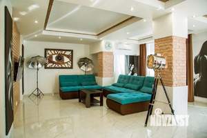 Дом 350м&sup2;, 3-этажный, посуточно, 