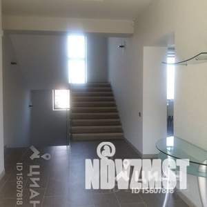 Дом 320м&sup2;, 3-этажный, посуточно, 