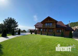 Дом 300м&sup2;, 2-этажный, посуточно, 