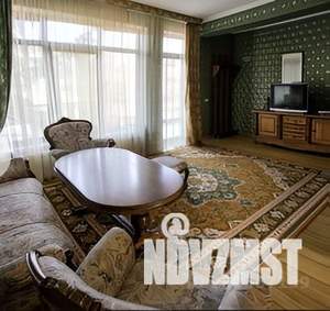 Дом 250м², 3-этажный, посуточно, 