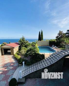 Дом 380м&sup2;, 3-этажный, посуточно, 