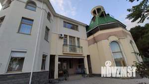 Дом 380м&sup2;, 3-этажный, посуточно, 