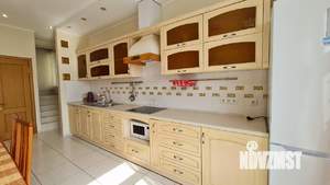 Дом 200м², 3-этажный, посуточно, 