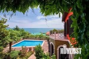 Дом 350м&sup2;, 2-этажный, посуточно, 