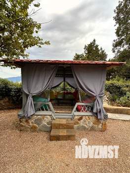 Дом 300м&sup2;, 3-этажный, посуточно, 