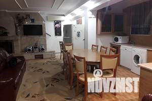 Дом 200м², 2-этажный, посуточно, 