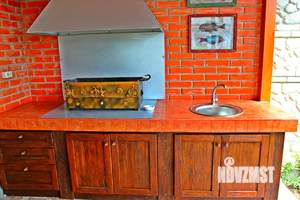 Дом 200м&sup2;, 2-этажный, посуточно, 