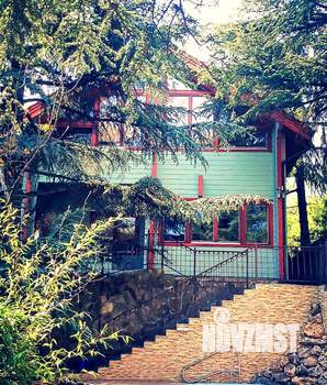 Дом 250м&sup2;, 2-этажный, посуточно, 