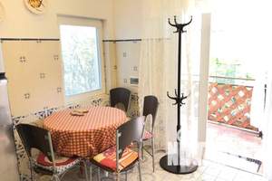 Дом 90м&sup2;, 3-этажный, посуточно, 