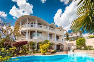 Дом 140м², 3-этажный, посуточно, 