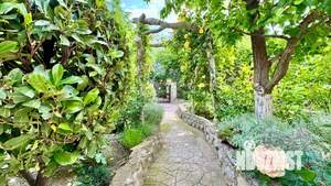 Дом 122м&sup2;, 2-этажный, посуточно, 