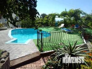 Дом 280м&sup2;, 3-этажный, посуточно, 