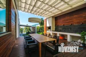 Дом 700м&sup2;, 2-этажный, посуточно, 