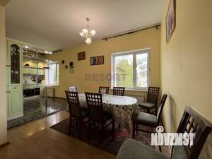 Дом 350м&sup2;, 3-этажный, посуточно, 