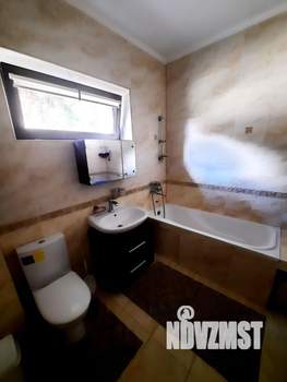 Дом 240м&sup2;, 3-этажный, посуточно, 